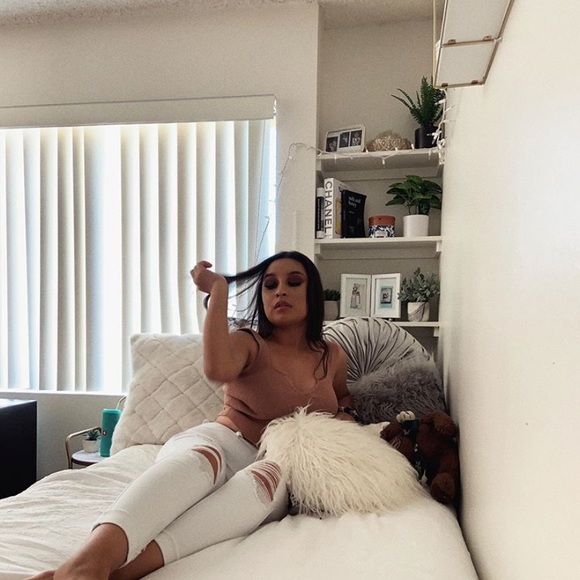 Solid White Duvet Cover - Picture 2 of 8